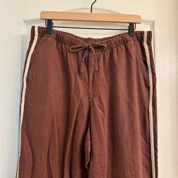 GAP Pull-on Wide Leg Pants with Cream Side Stripes - Picture 3 of 10